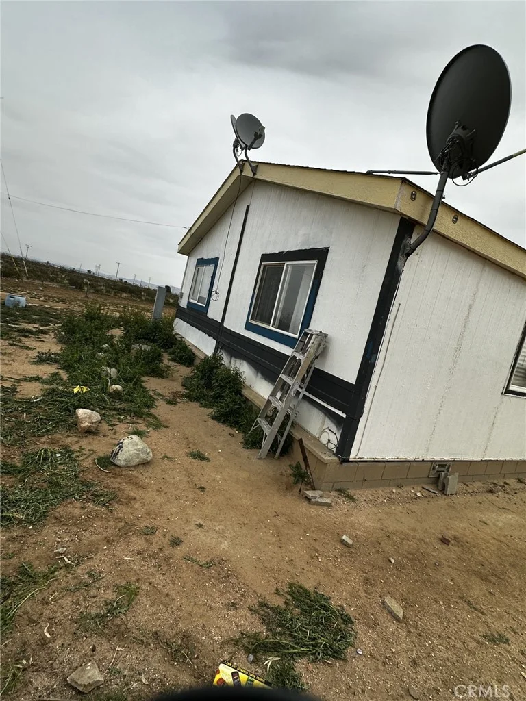 7777 Camellia Road, Phelan, CA 92371