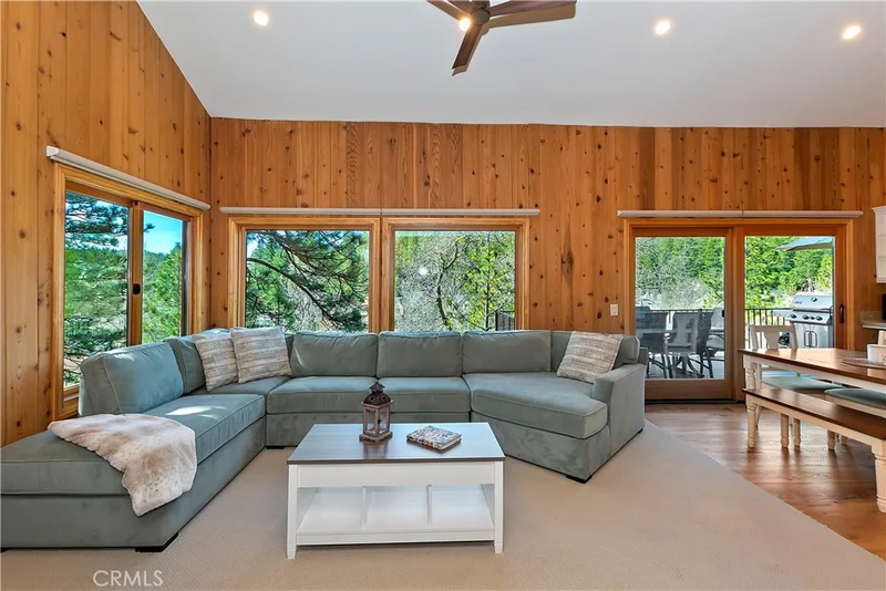 27657 Peninsula Drive 126, Lake Arrowhead, CA 92352