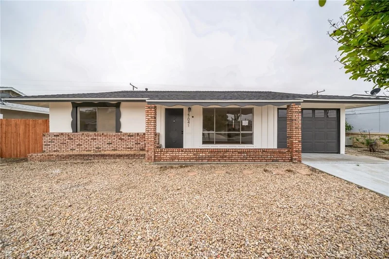 27041 Pinehurst Road, Sun City, CA 92586