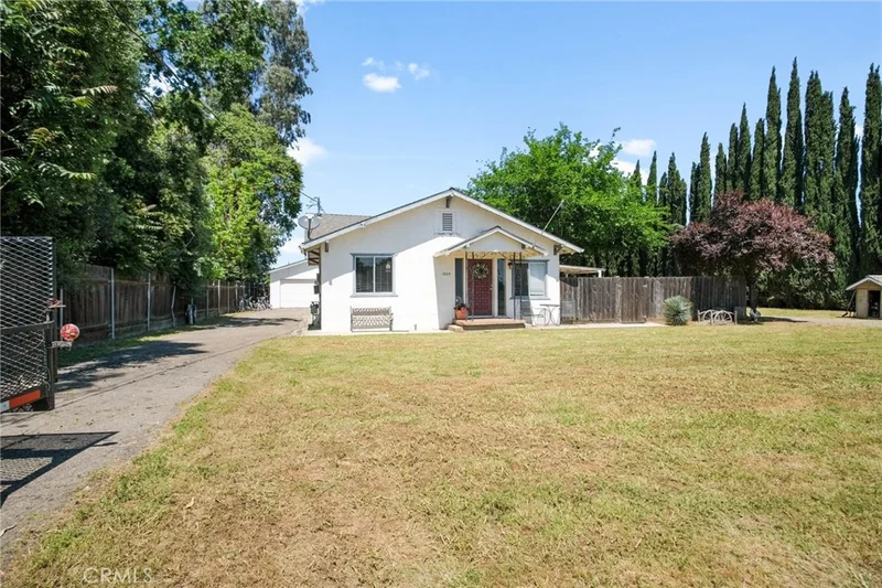 1905 E Santa Fe Drive, Merced, CA 95340