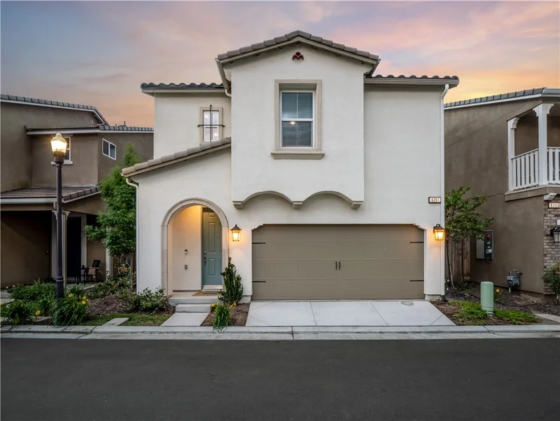 6261 E Valley Edge Drive, Fresno, CA 93727