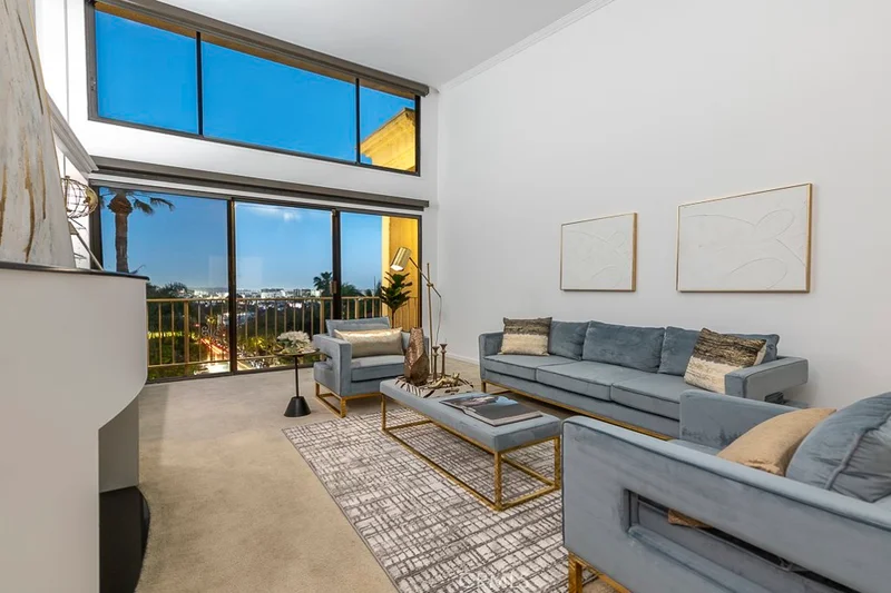 8455 Fountain Ave 406, West Hollywood, CA 90069
