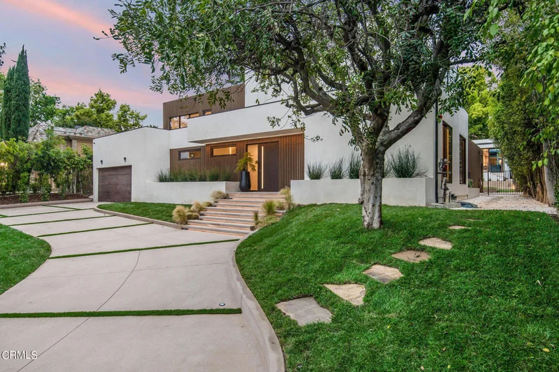 1155 Arden Road, Pasadena, CA 91106
