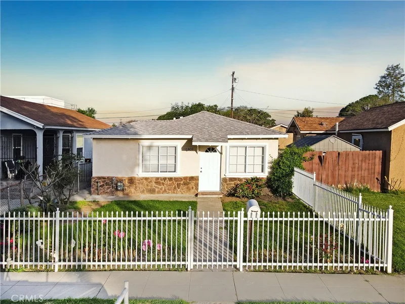 11809 2nd Avenue, Lynwood, CA 90262