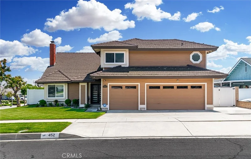 452 E Avalon Court, Upland, CA 91784