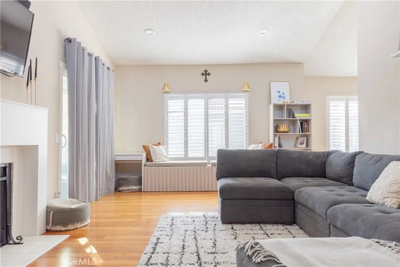 1000 Golden Springs Drive G, Diamond Bar, CA 91765
