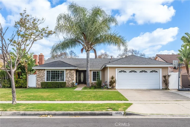 1013 Corrigan Avenue, Santa Ana, CA 92706