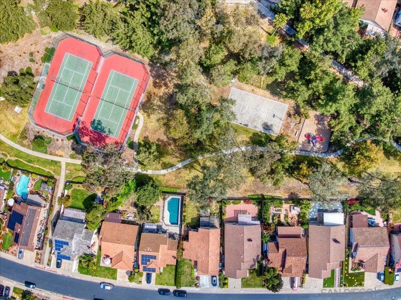 10462 Moorpark St, Spring Valley, CA 91978
