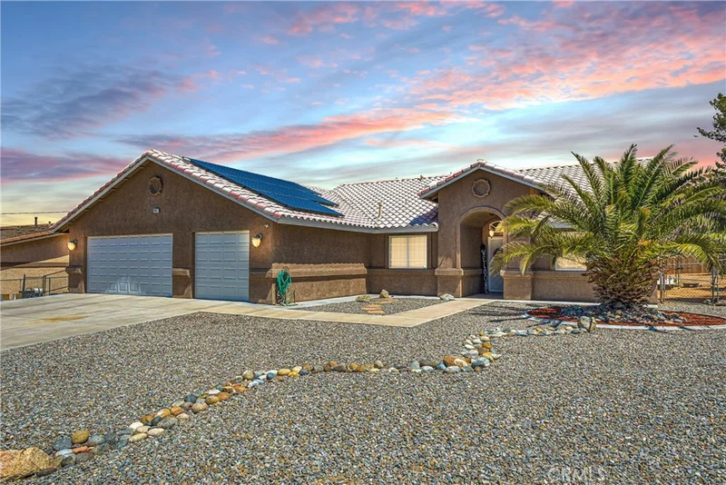 8957 Buckthorn Avenue, Hesperia, CA 92345