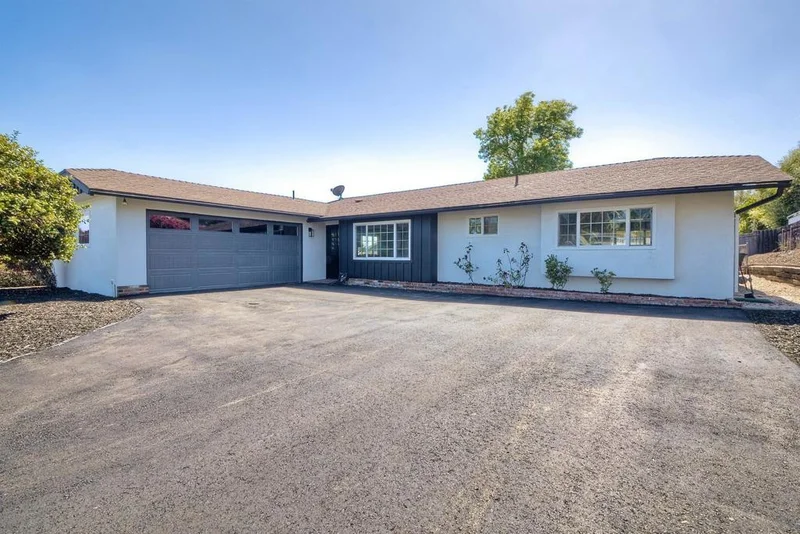 123 Lynmar Lane, Vista, CA 92084