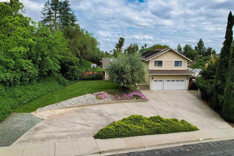 225 Hillside Rd, Antioch, CA 94509