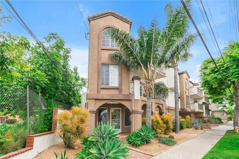 1030 N Loma Avenue 101, Long Beach, CA 90804