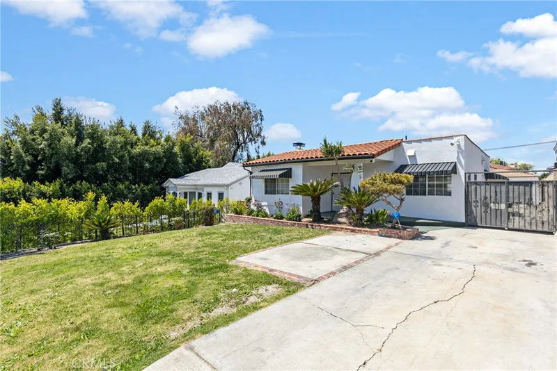 1011 S Windsor Boulevard, Los Angeles, CA 90019