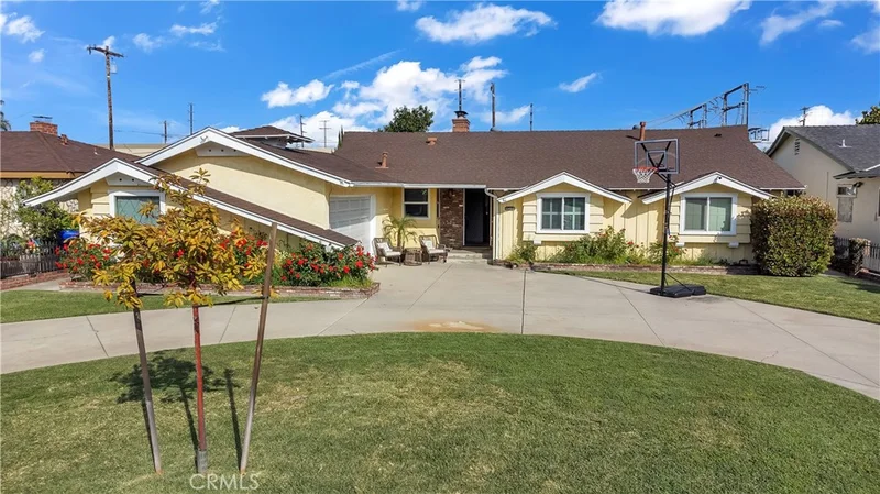 11460 Samoline Avenue, Downey, CA 90241