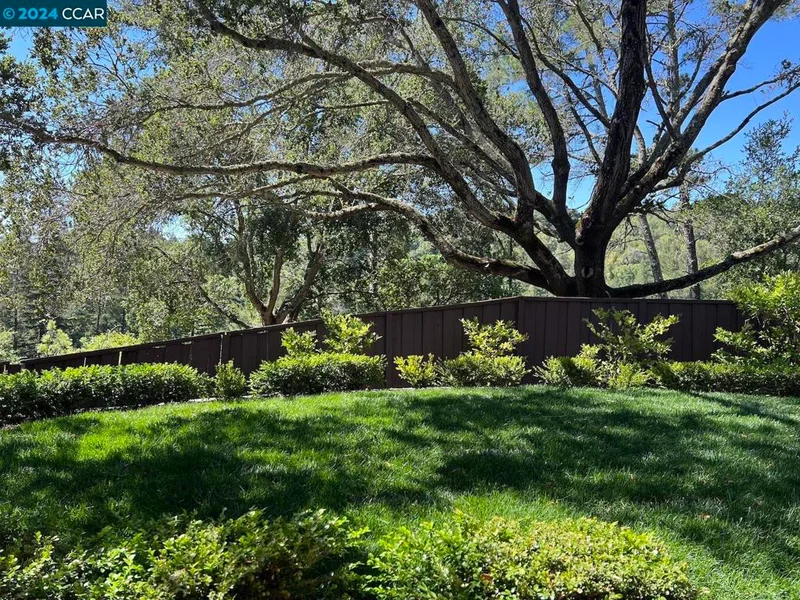 4120 Happy Valley Rd, Lafayette, CA 94549