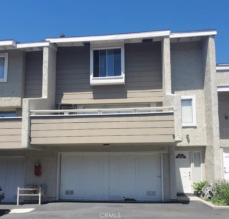 769 Warwick Avenue, Thousand Oaks, CA 91360