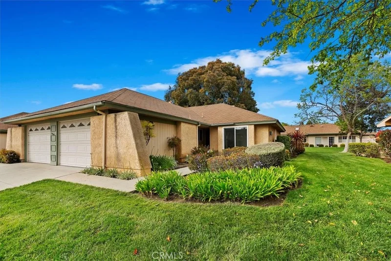 4223 Village 4, Camarillo, CA 93012