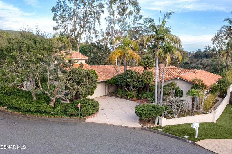 1842 Calle Petaluma, Thousand Oaks, CA 91360
