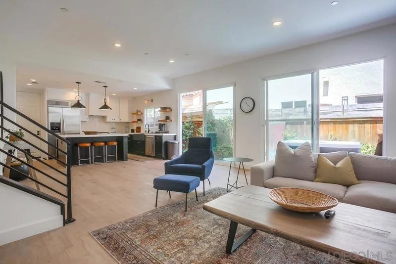 431 N Cedros Ave, Solana Beach, CA 92075