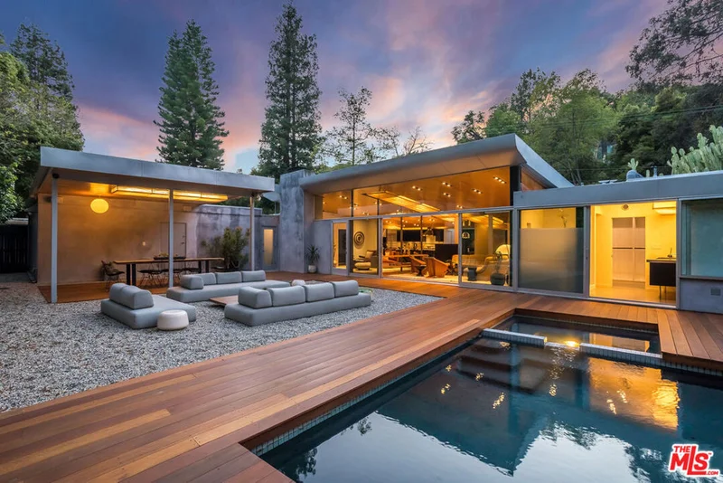 2538 Hutton Drive, Beverly Hills, CA 90210