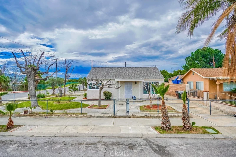 905 Kansas Avenue, Colton, CA 92324