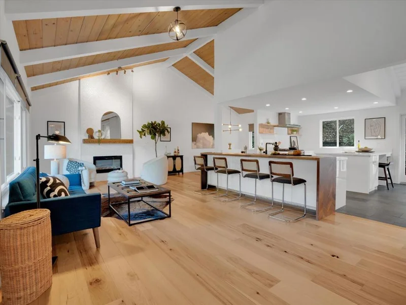 30 Moraga Via, Orinda, CA 94563