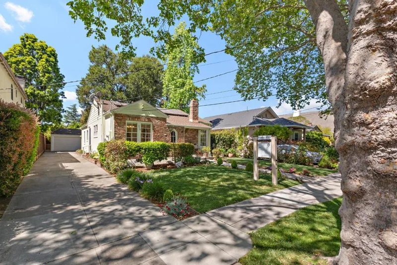 518 Grand Street, Redwood City, CA 94062