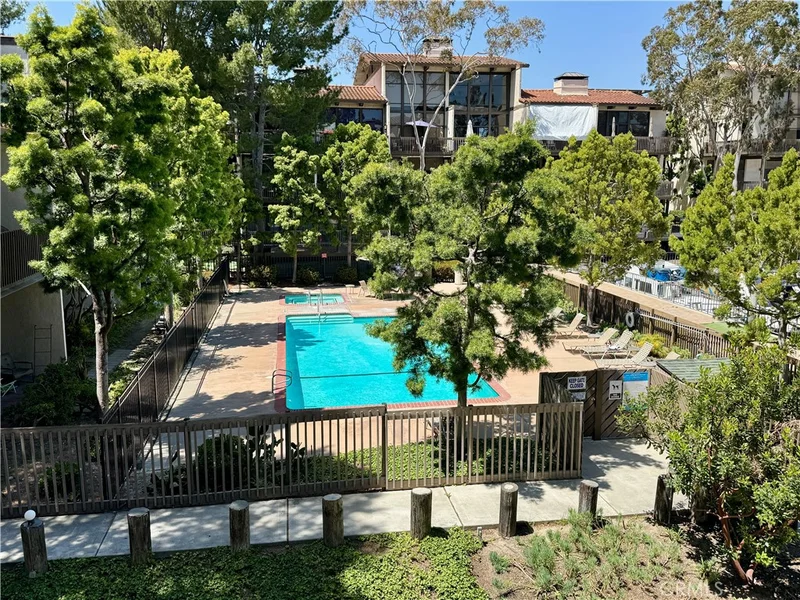 6215 Marina Pacifica Drive N, Long Beach, CA 90803