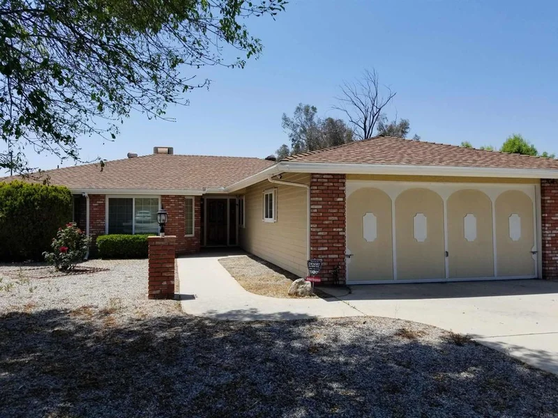 563 N Girard Street, Hemet, CA 92544