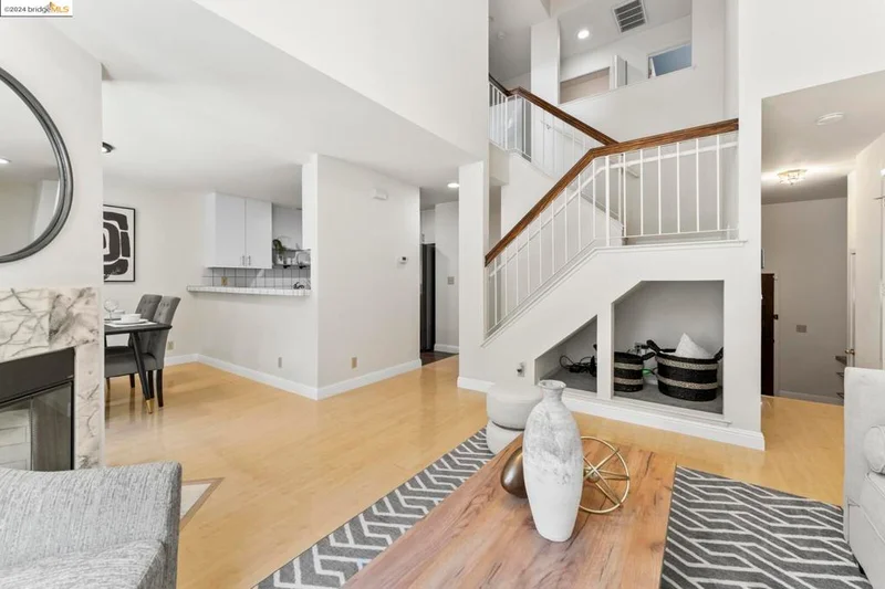 903 Appian Knoll Ct, El Sobrante, CA 94803
