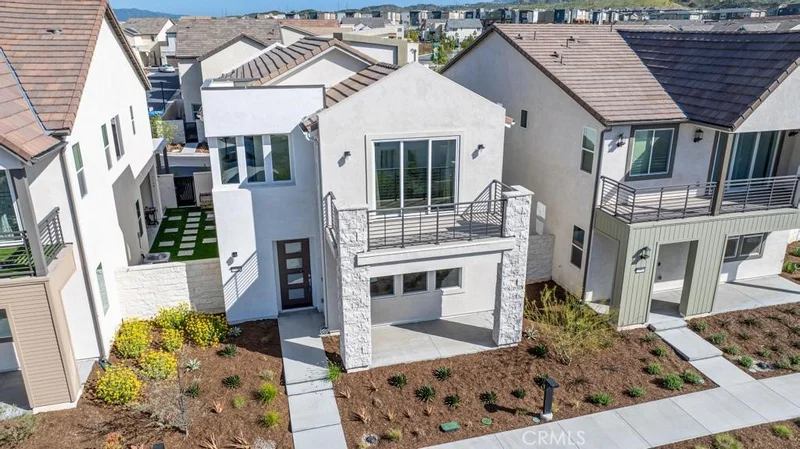 27089 Amber Sky Way, Valencia, CA 91381