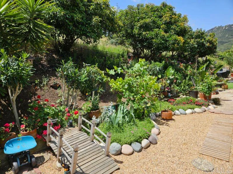 8975 Lawrence Welk Drive 361, Escondido, CA 92026