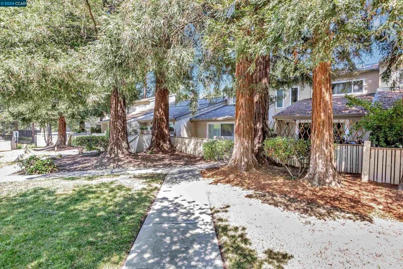 2708 Oak Rd 2, Walnut Creek, CA 94597