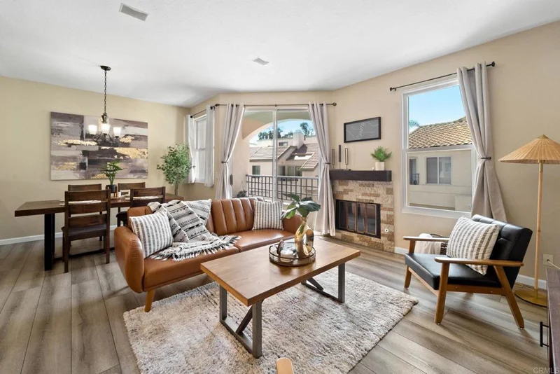 6131 Calle Mariselda 109, San Diego, CA 92124