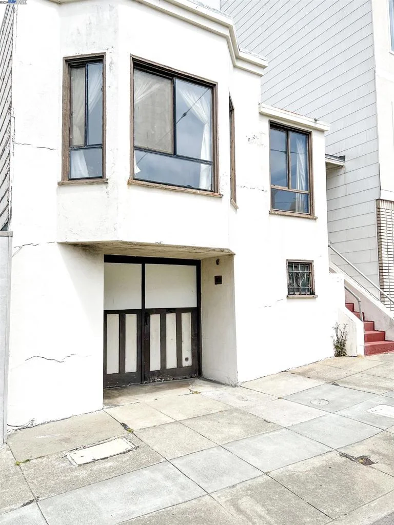1124 Judah St, San Francisco, CA 94122