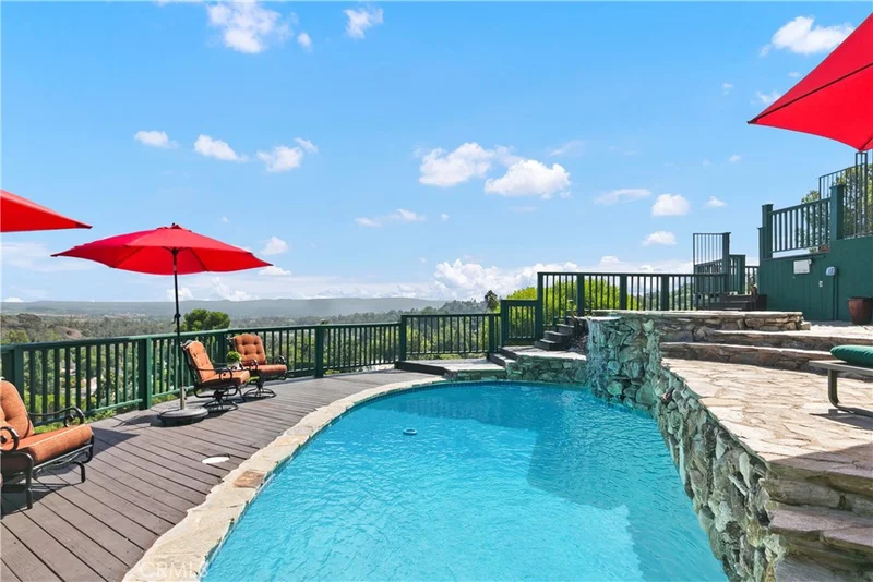 10362 Cowan Heights Drive, North Tustin, CA 92705