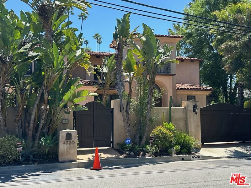 4520 Libbit Avenue, Encino, CA 91436