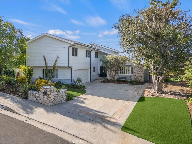 22757 Charlemont Place, Woodland Hills, CA 91364