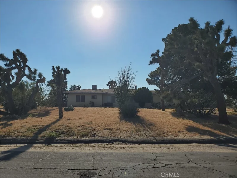 7760 Barberry Avenue, Yucca Valley, CA 92284