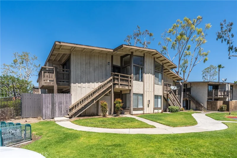 1150 S Meadow Lane 70, Colton, CA 92324