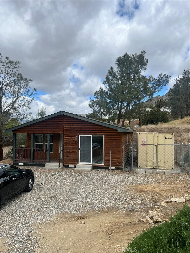 117 Vine Way, Bodfish, CA 93205