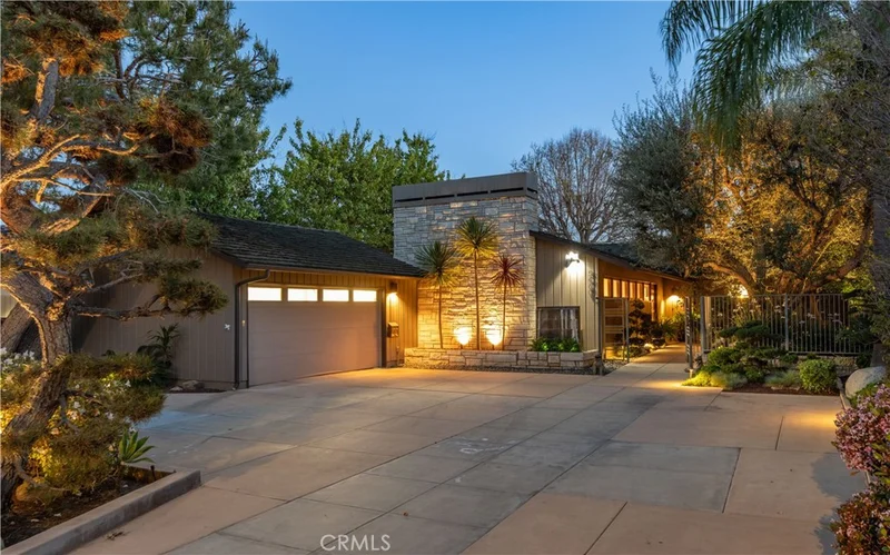 5460 E Las Lomas Street, Long Beach, CA 90815