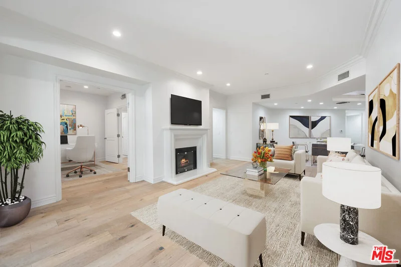 430 N Oakhurst Drive 106, Beverly Hills, CA 90210