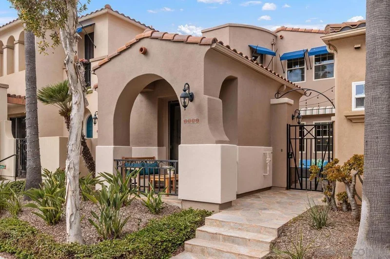 2732 E Bainbridge Rd, San Diego, CA 92106