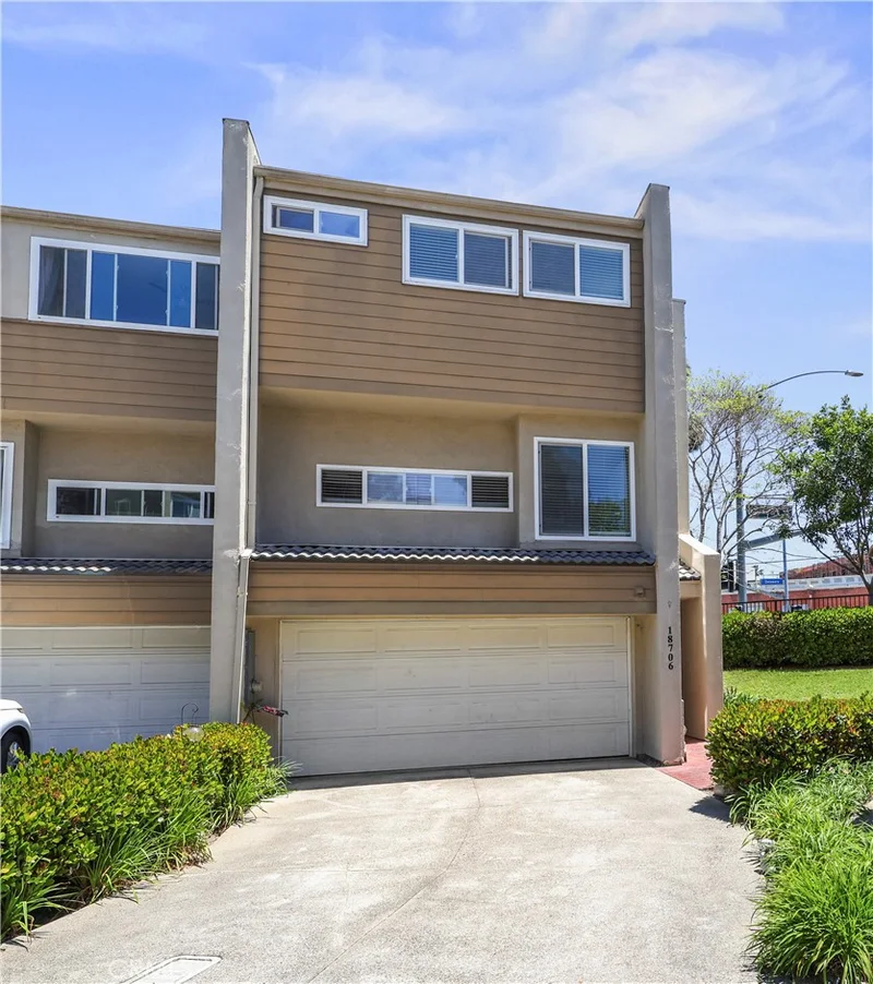 18706 Racquet Lane, Huntington Beach, CA 92648