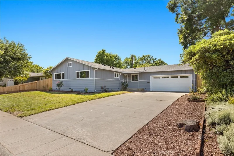 9 Woodside Lane, Chico, CA 95926