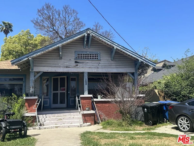 4511 Kingswell Avenue, Los Angeles, CA 90027