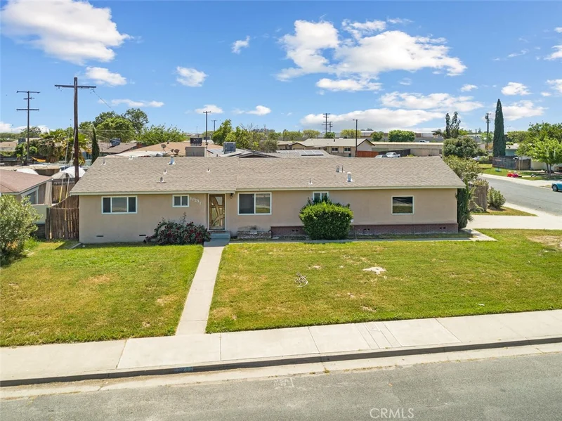 10237 Carolyn Avenue, Hanford, CA 93230