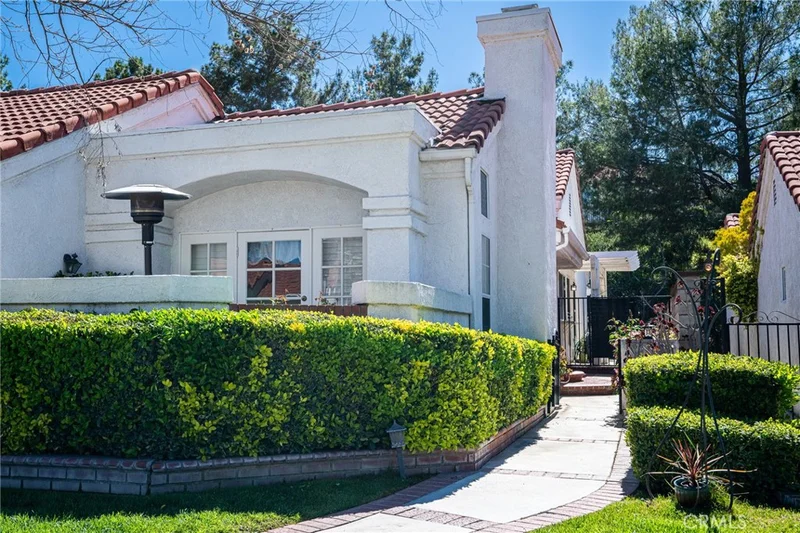 25875 Bellis Drive, Valencia, CA 91355