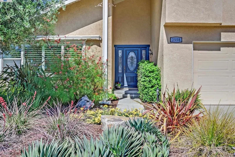 2558 Skylark Way, Pleasanton, CA 94566